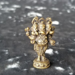 Tiny deity statue, murthi, 3 faced Ganesh, miniature