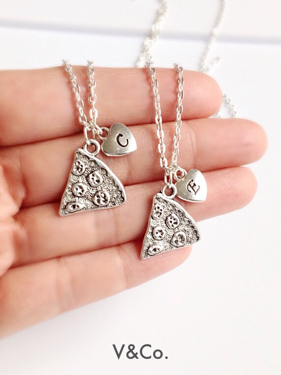 2 Pizza Scheiben Halsketten Mit Initialen Pizza Halskette Etsy