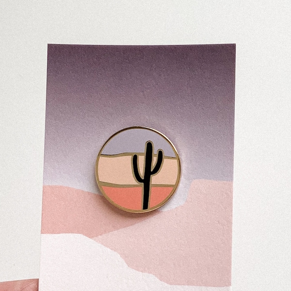 Saguaro Sunset Enamel Pin. 1" Round Saguaro Cactus Gold Hard Enamel Pin. Southwest Lapel Pin. Desert Sky. Saguaro Souvenir Pin Sunset Brooch
