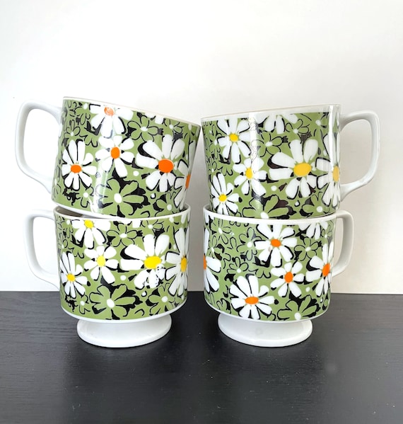 Vintage Ceramic Stacking Daisy Mugs
