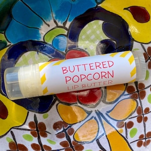 Beurre à lèvres beurré pour pop-corn ~ Baume à lèvres ~ Crème hydratante pour les lèvres ~ Gloss à lèvres ~ Baume au beurre de karité ~ Soin des lèvres