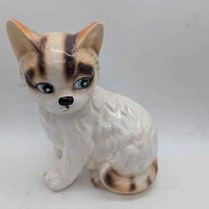 Vintage ceramic cat from Japan- pre owned