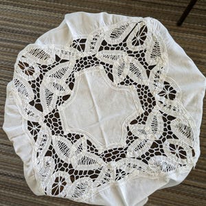 Vintage Battenburg lace square tablecloth -31"-pre owned