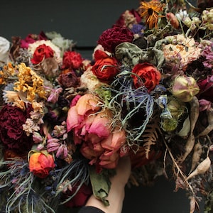 dried flower bouquet, dark purple bouquet, dark wine bouquet, burgundy bouquet, jewel tones, rainbow bouquet, seedpod, rust, thistle bouquet