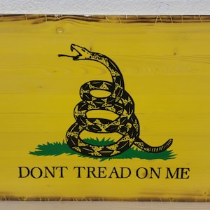Wooden Rustic-Style &quot;Dont Tread On Me&quot; Sign Gadsden Flag