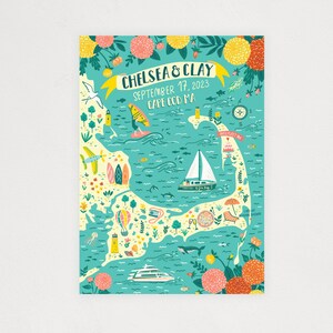 Op de afbeelding: Een eigenzinnige illustratie van Cape Cod, Massachusetts, met een nautisch thema. De illustratie toont een kaart van het schiereiland met verschillende bezienswaardigheden en activiteiten, waaronder een vuurtoren, een walvis, een zeilboot en een parasol op het strand. De tekst "Chelsea & Clay September 17, 2023 Cape Cod MA" is opgenomen in de illustratie.
