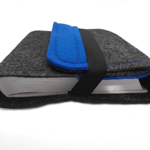 Felt book cover / book case grey and blue, useful when traveling image 1