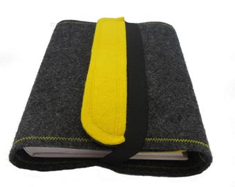 Felt book cover / book case grey and yellow, useful when traveling