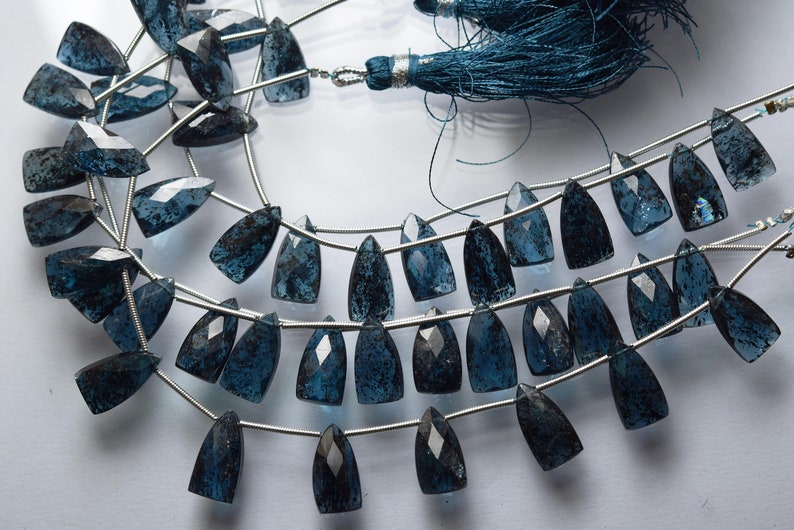 Size 15x8mm Rare Natural Teal Blue Moss Kyanite Faceted Pyramind Briolettes 5 Pieces
