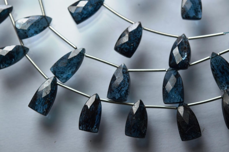 Size 15x8mm Rare Natural Teal Blue Moss Kyanite Faceted Pyramind Briolettes 5 Pieces