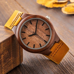 Wood Watch, Wood Watch for Men, Walnut Watch Leather Strap, Custom Watch Engraved, Groomsmen Gift, Birthday Gift for Him, Christmas Gift