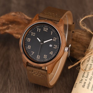 Reloj de madera para hombres, regalo de aniversario para él, reloj de madera grabado, reloj personalizado, regalo de cumpleaños, regalo para papá marido, regalo de padrino imagen 1