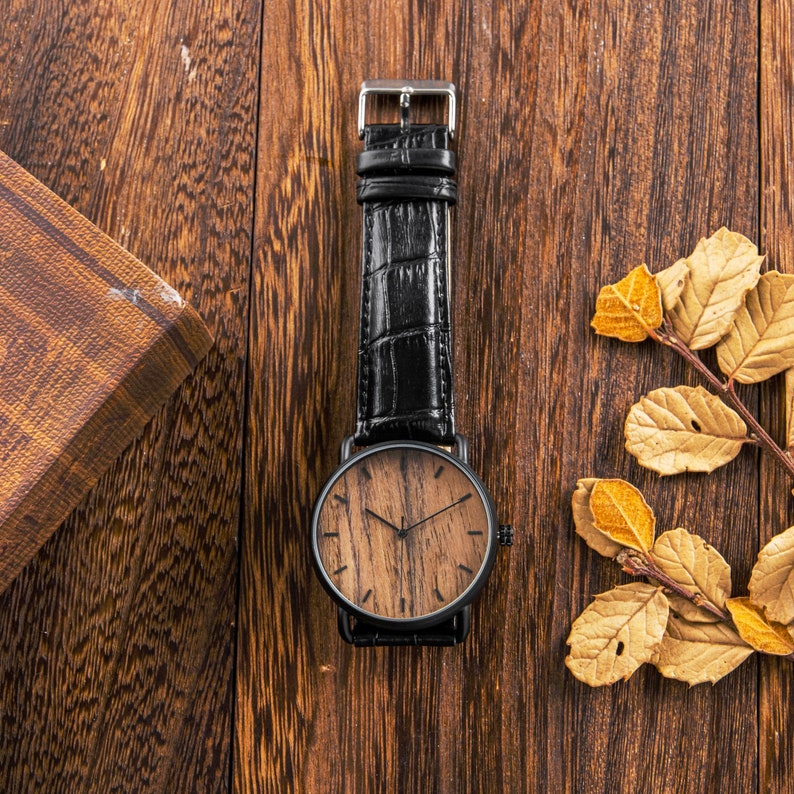 Cadeau de Noël pour lui, montre en bois, montre gravée, montre personnalisée, cadeau de Noël pour fils, cadeau personnalisé image 2