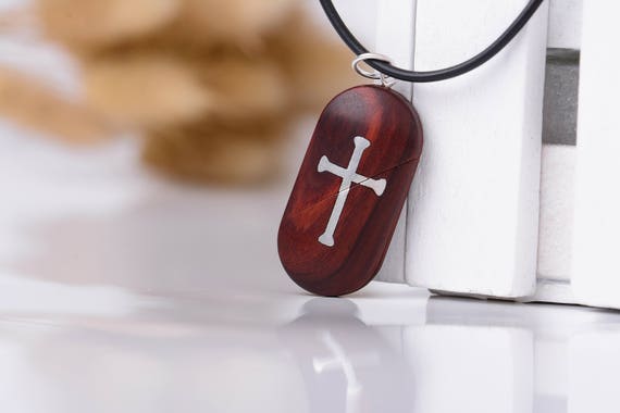 The shop illusionist locket