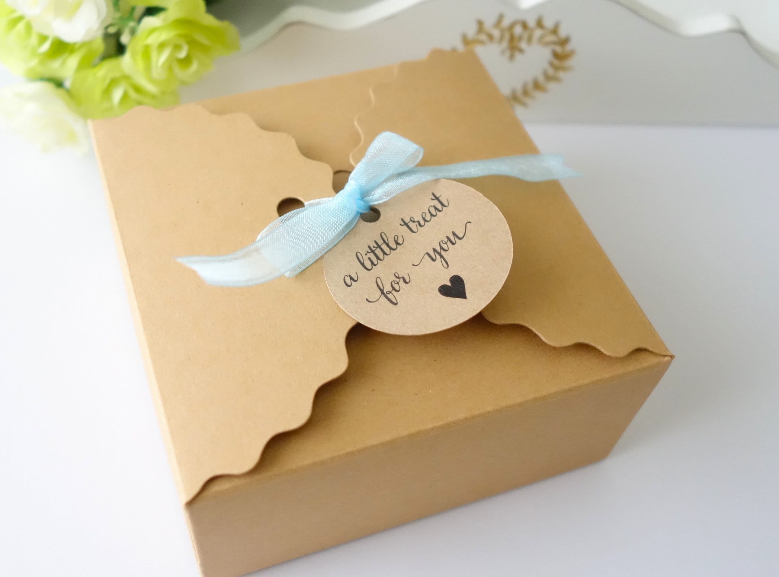 10X PERSONALISED LOVE IS SWEET WEDDING FAVOUR TAGS FOR BAGS BOXES GIFTS NAMES 