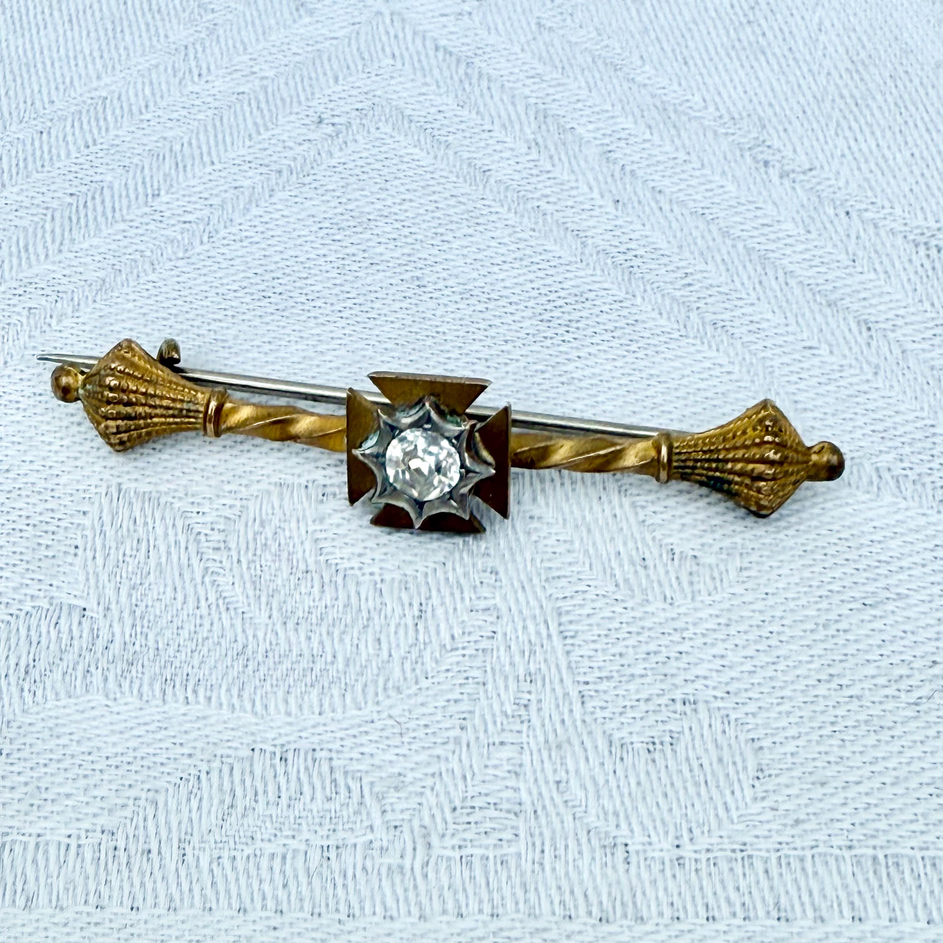 Épingle à Cravate Ou Chapeau XIXe Siècle - Or 18 Carats Et Corail - Bijou Antique Occasion