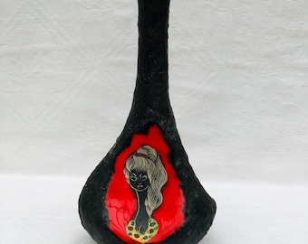 ヴィンテージ サンマリノ イタリア スグラッフィートの少女が描かれた