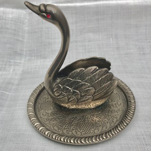 Midcentury Swan Ring Holder, Vintage Zinc Alloy Silver, Vanity Table Decor image 2