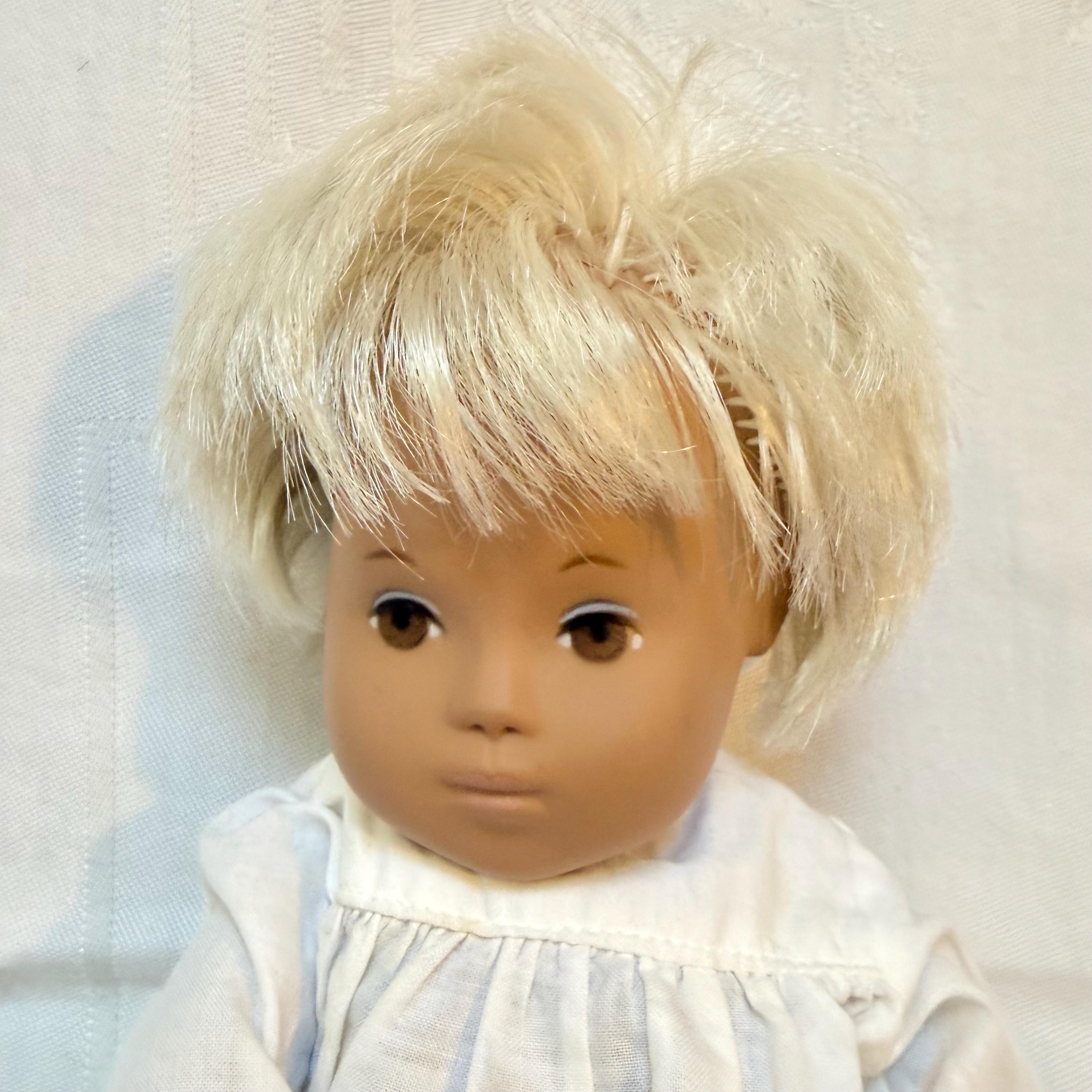 Lot 2085 - Late 1960/Early 1970s Sasha Doll with a
