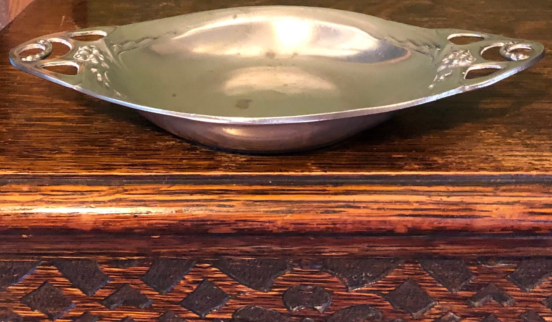 アールヌーボー ピューター ピン トレイ アンティーク ピューター ピン