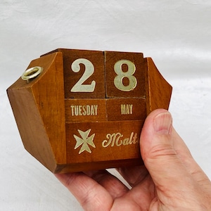 Midcentury, Art Deco Style, Perpetual Desk Calendar & Pen Holder, Hard Wooden Blocks.