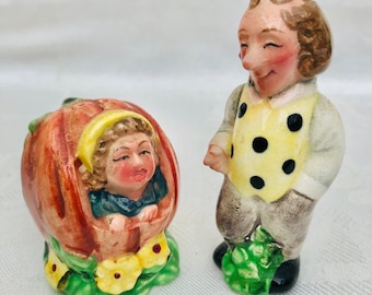 Kitsch-Salz- und Pfefferstreuer aus der Mitte des Jahrhunderts, handbemalte Kinderreimfiguren aus Keramik