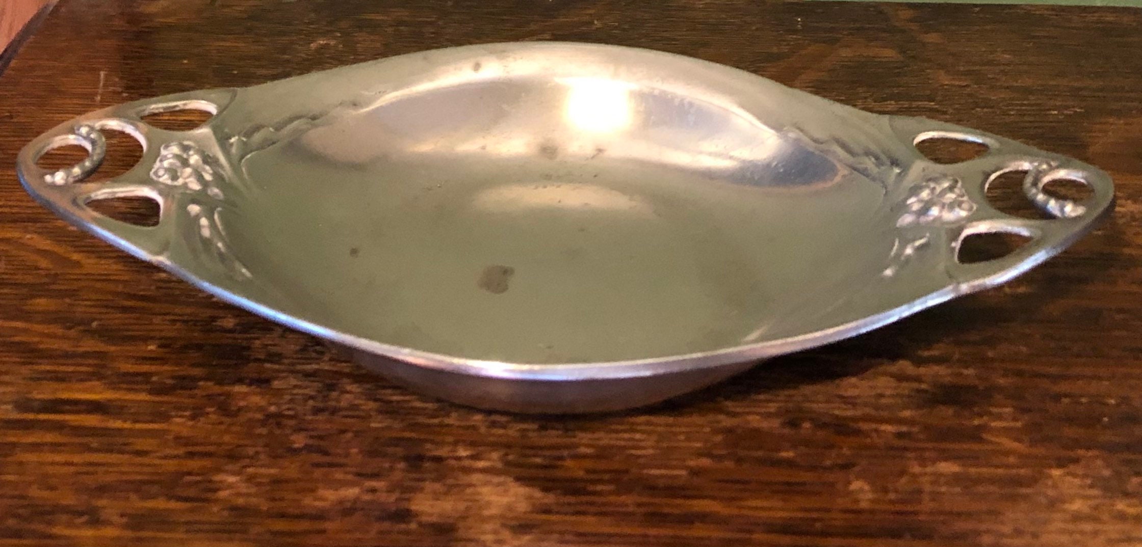 アールヌーボー ピューター ピン トレイ アンティーク ピューター ピン