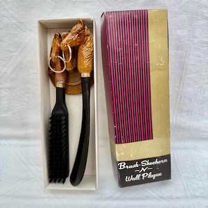 1960s Vintage Novelty Horse Head, Shoehorn, Brush & Wall Plaque Set, Plastic Made In Hong Kong, Original Box.