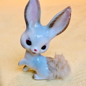 1950s Kitschy Bunny Rabbit Figurine, Pearlised Ceramic With Fluffy Furry Tail.