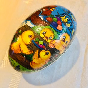 Large Vintage German Papier-mâché Easter Egg Candy Container, German Nestler Egg, Lithographed Easter Decor