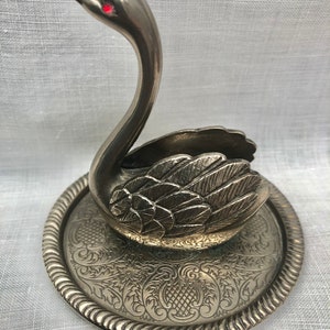 Midcentury Swan Ring Holder, Vintage Zinc Alloy Silver, Vanity Table Decor image 4