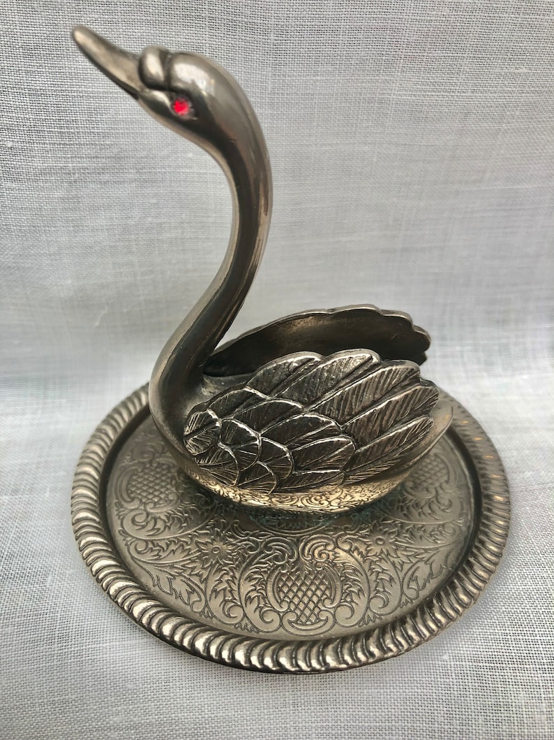 Midcentury Swan Ring Holder, Vintage Zinc Alloy Silver, Vanity Table Decor image 4