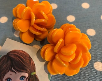 Vintage 60s Cluster Earrings, Clip On Orange Flowers