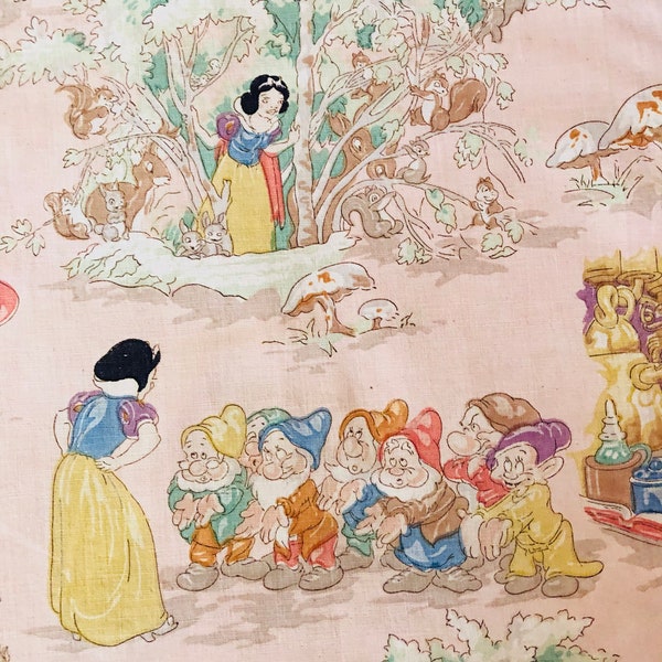 Coussin en tissu Disney Blanche-Neige et Sept Nains vintage original des années 1950, tissu imprimé en coton, coussin fait à la main