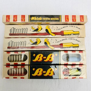 Brosse à dents pour enfant vintage des années 50, .B.B. Marque, brosse à dents avec sifflet rétro fantaisie, neuve dans son emballage.