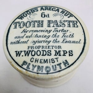 Antike viktorianische Keramik mit Deckel Zahnpasta Topf 1890er Jahre Woods Areca Nut Zahnpasta.