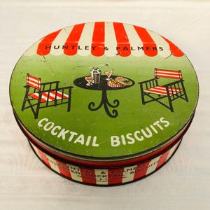 Vintage Midcentury Huntley & Palmers Cocktail Biscuit Tin, Wonderful Art Deco Graphic Design.