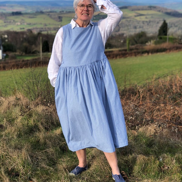 Robe chasuble Clara à carreaux vichy bleu bleuet