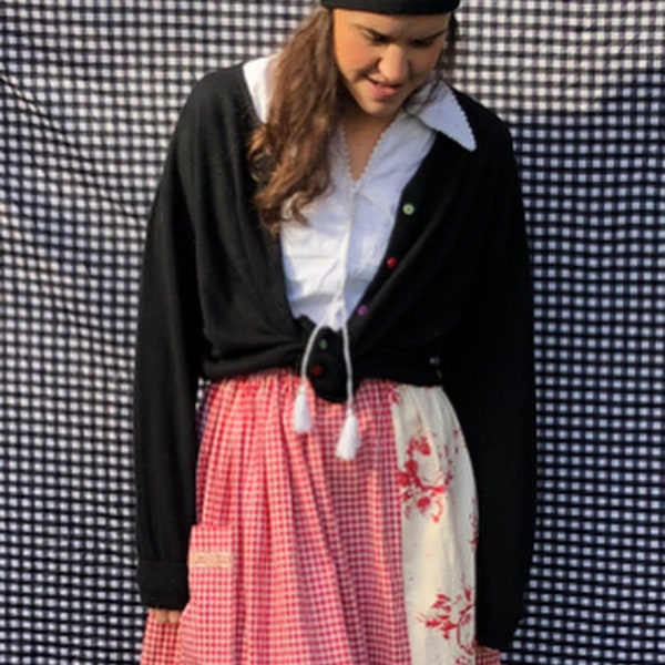 A red gingham Marina skirt with rosablue panel. 100% cotton. Country style