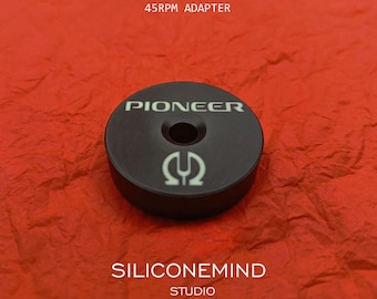 45 RPM vinyl record adapter (x1pc) for 7" single vinyl records [marked Pioneer]