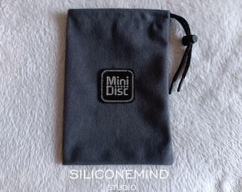 Bag for minidisc player / MD player. Replica. Adjustable straps. NEW.