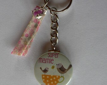 Badge 38mm Super Grandma gift Grandma Liberty keyring.
