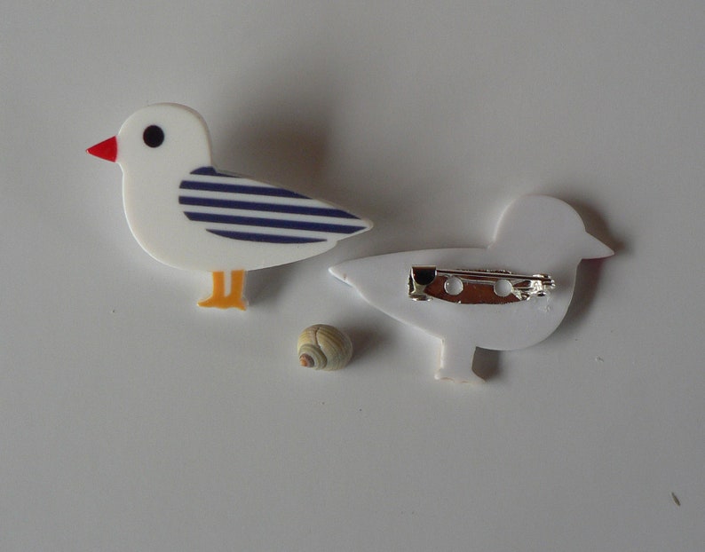 Sailor Seagull brooch. image 5