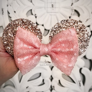 Rose Gold and Blush Minnie Bow, Mouse Ears Headband, Minnie Headband, Mouse Ears headband, Mouse Trip, Minnie Party, Sequin Bow, Glitter