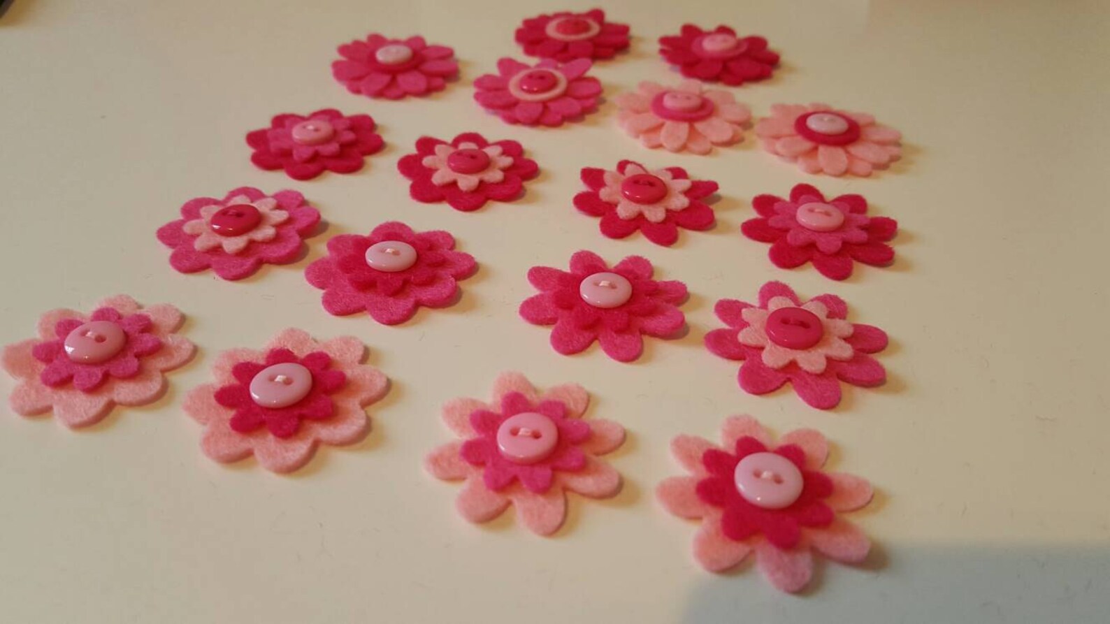 18 Felt Flower Embellishments.die Cut Flowers.felt Etsy