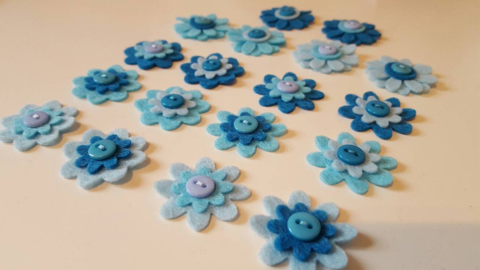 18 Felt Flower Embellishments.felt Die Cuts.felt Flower Appliques .felt