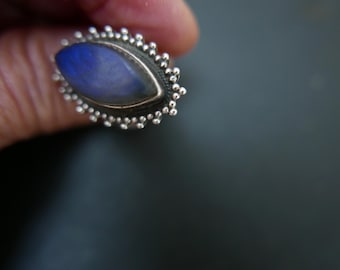 Vintage Labradorite Sterling Silver Ring: Indian Tribal Jewelry, US Size 5 3/8