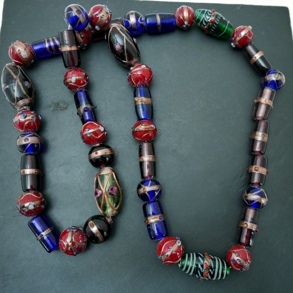 Lot de Perles Indiennes Vintage, 42 Perles de Verre Style Vénitien, Verre Artisanal, Bijoux Vintage Tribaux Ethniques