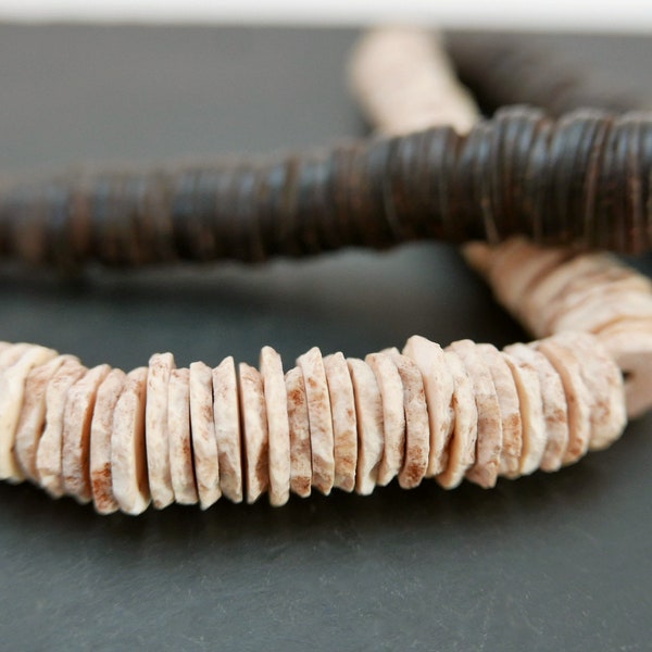 Collier Perles de Troc Anciennes Africaines, Perles de Coquille d'Oeuf d'Autruche et de Coco, Bijou Vintage