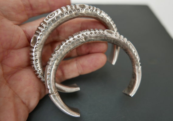 Vintage Pair Hmong High Grade Silver Bracelets, #… - image 5